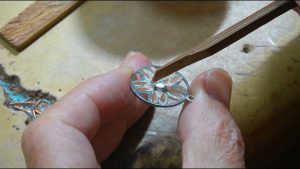 【日本伝統工芸品】 東京七宝アクセサリーを作るプロセス(字幕つき)